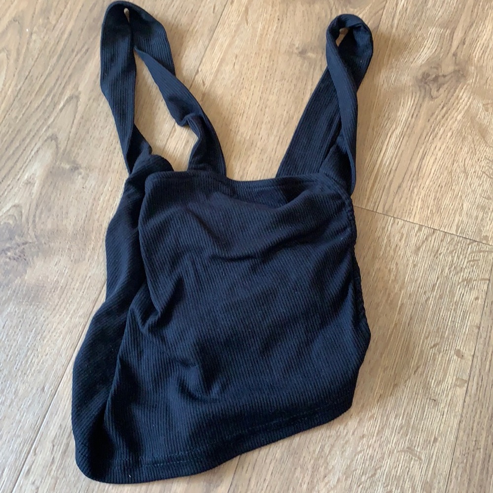 black crop top